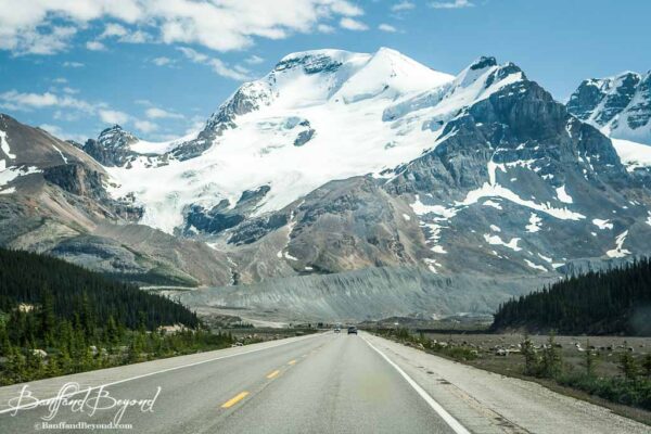 glacier and mountain view on icefields parkway