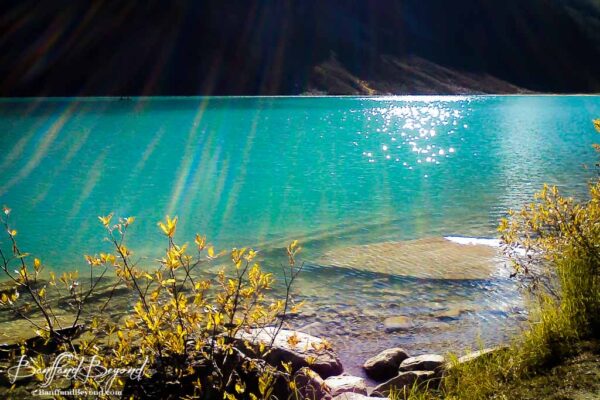 turquoise-water-lake-louise-summer-months