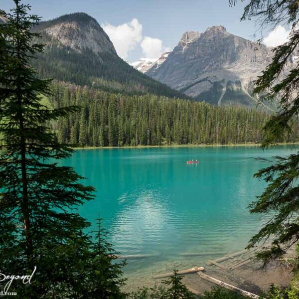 summer-canada-rocky-mountain-national-parks-warm-weather-turquoise-lakes
