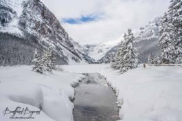 lake-louise-winter-wonderland-deep-white-snow