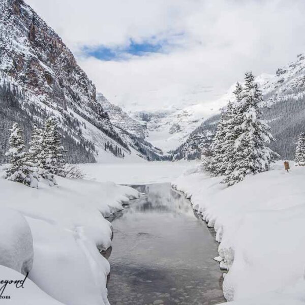 lake-louise-winter-wonderland-deep-white-snow